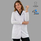 bata medica alviero blanca mujer vista frontal Sandel Medica