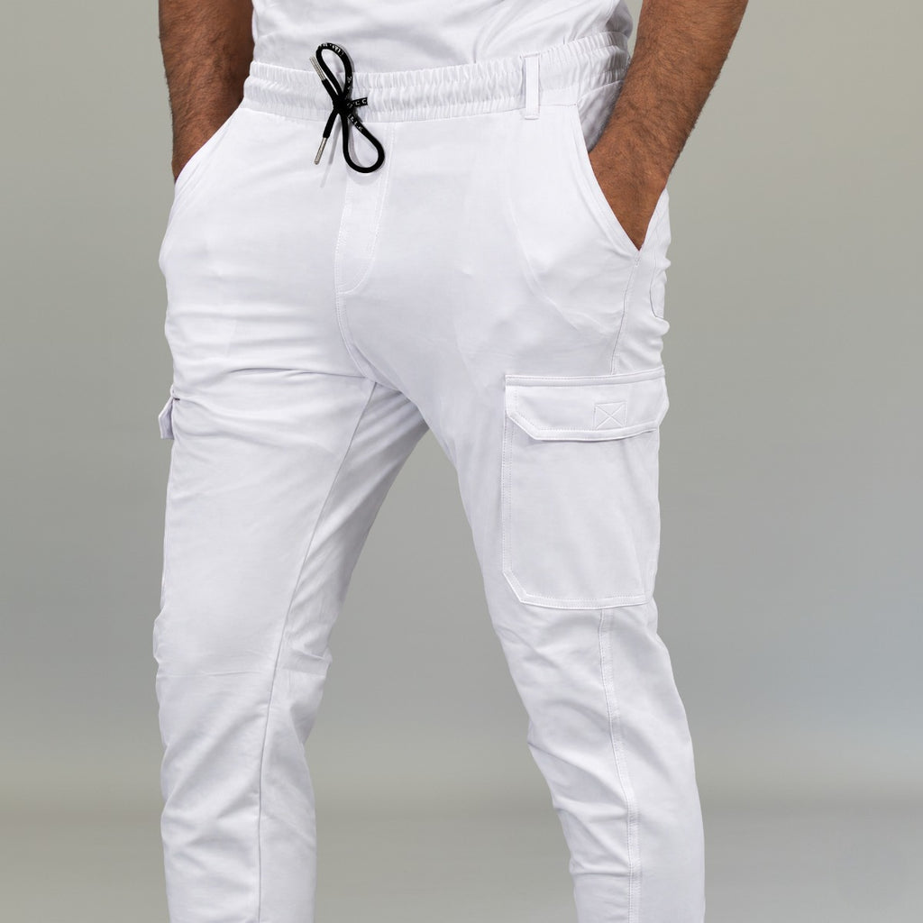 Jogger quirúrgico blanco hombre con bolsillos y jareta negra Scrubs 901