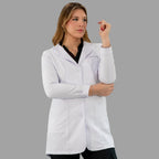 bata medica alviero blanca mujer vista posterior Sandel Medica