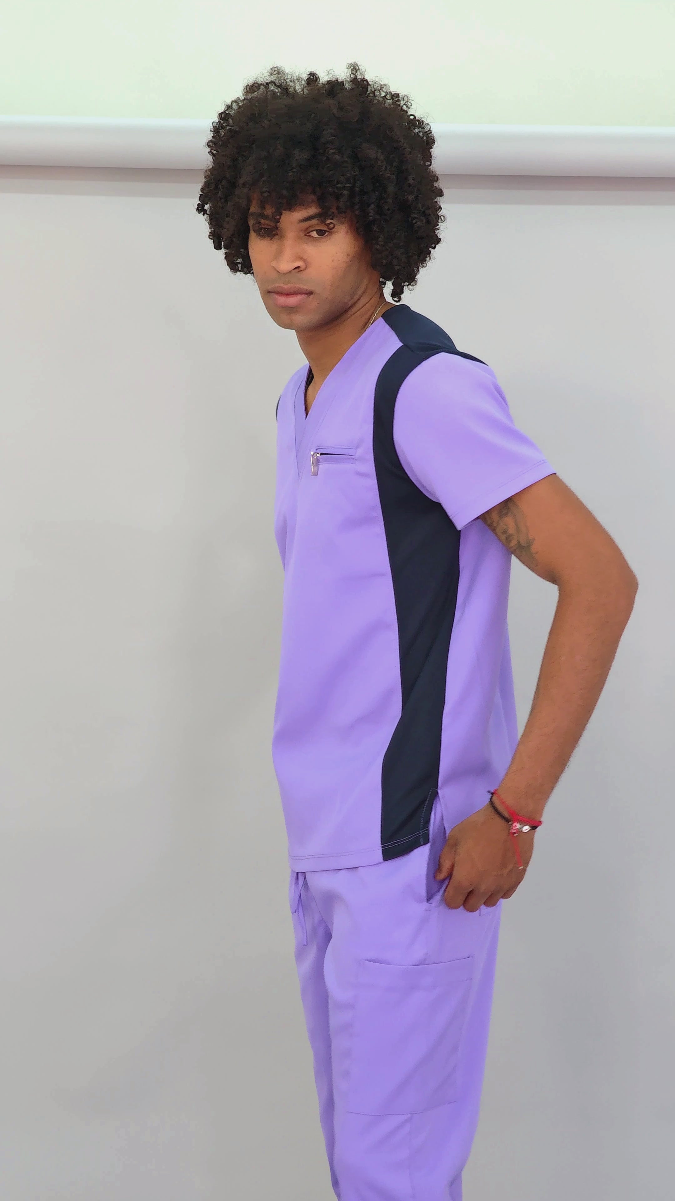 Jogger Hombre 501 Quirurgico Lila.