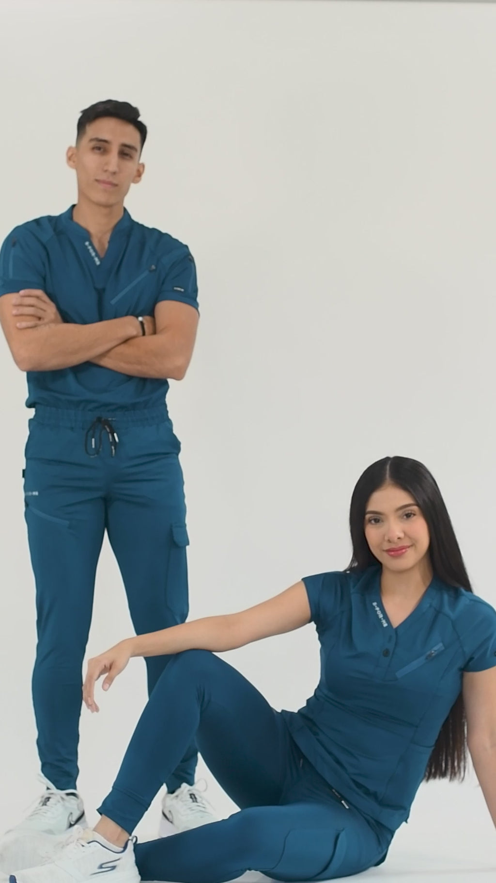 901 Jogger Mujer Super Stretch Vino, Scrubs