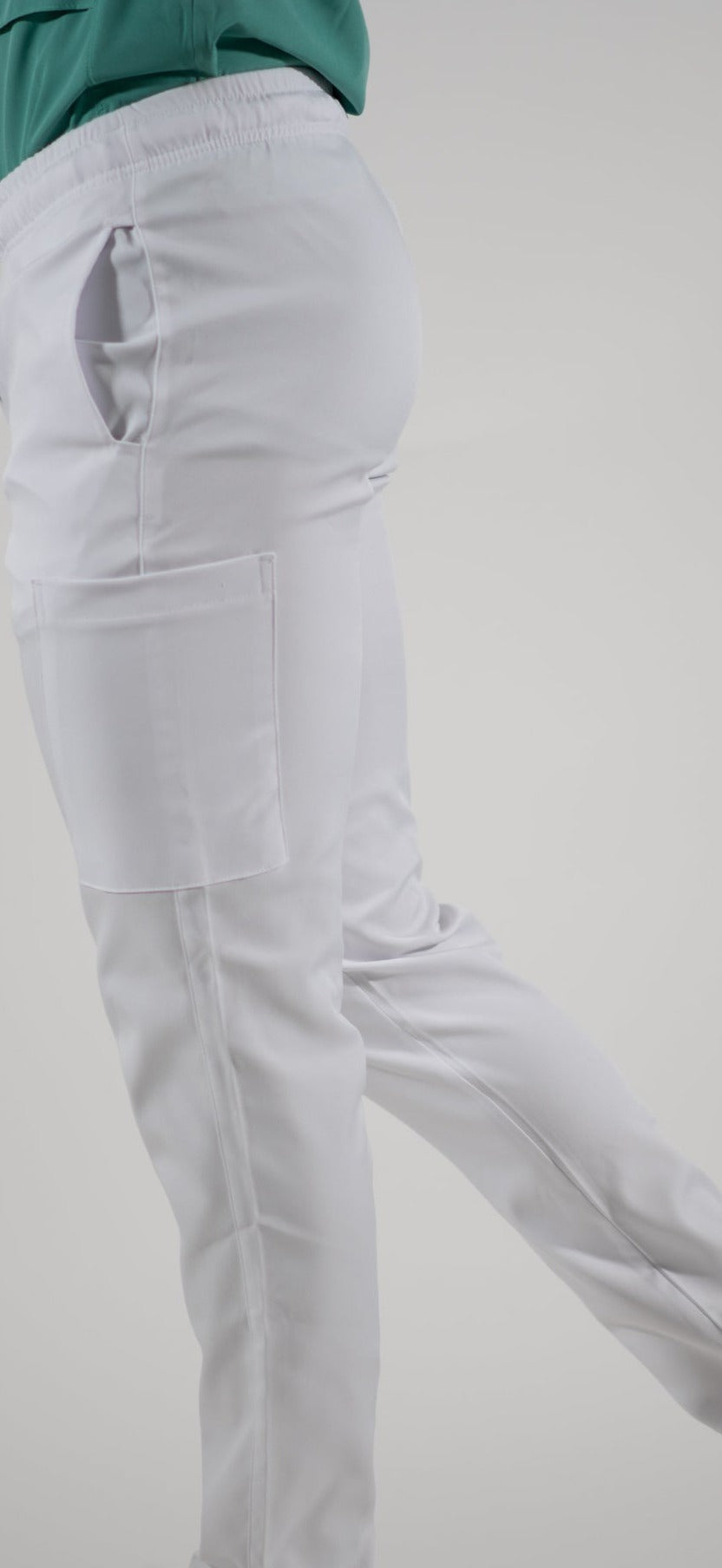 Pantalon Hombre 5 bolsas alviero antifluido Blanco.